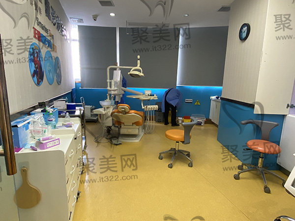 鄂州中山口腔医院诊室